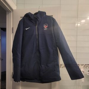 NIKE MEN'S USA FENCING TEAM DOWN FILLED PARKA - NAVY/RED/WHITE/BLUE, size L